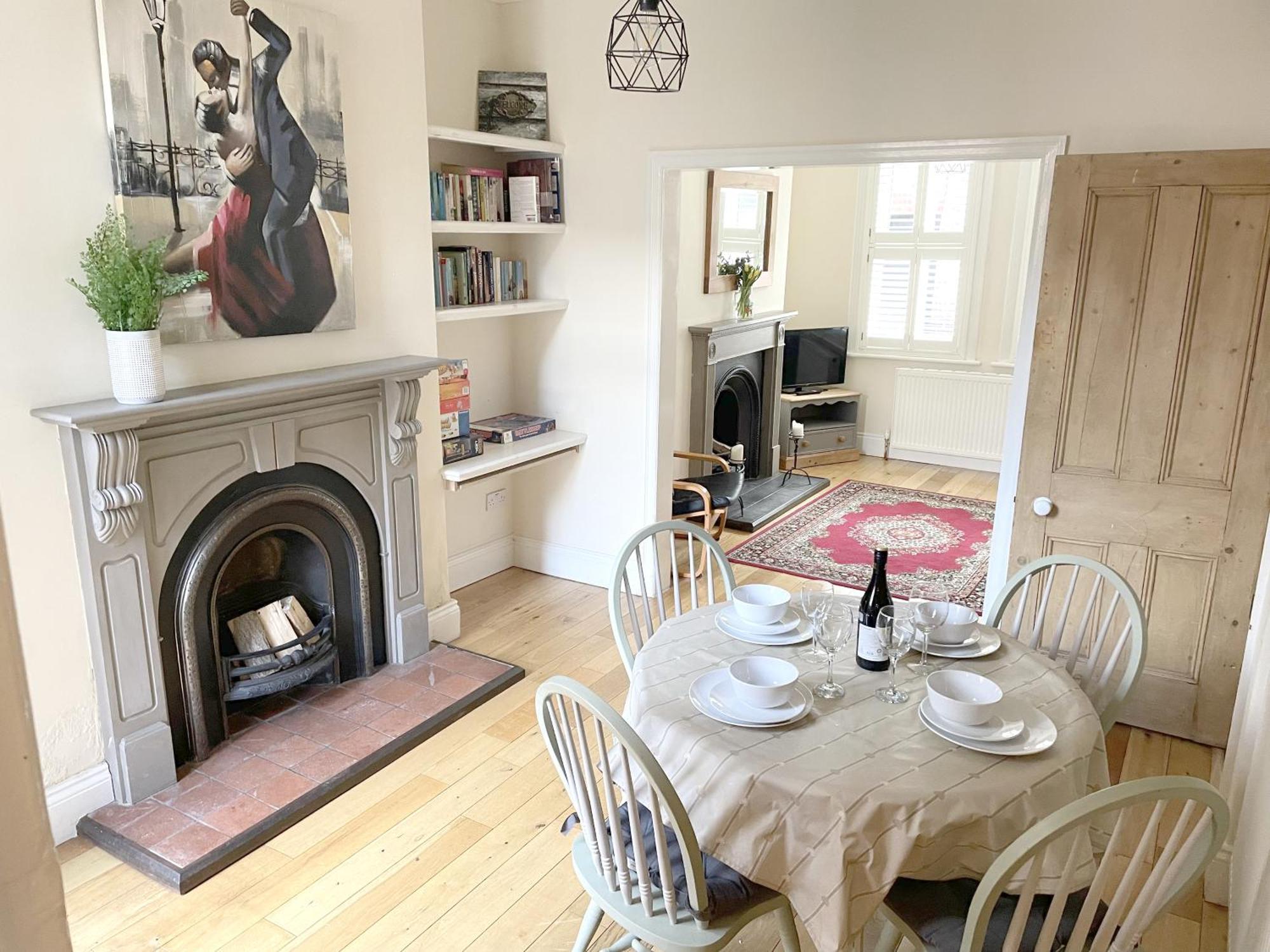 Riverside Lodge - Quaint Victorian Home By The River York Exterior foto